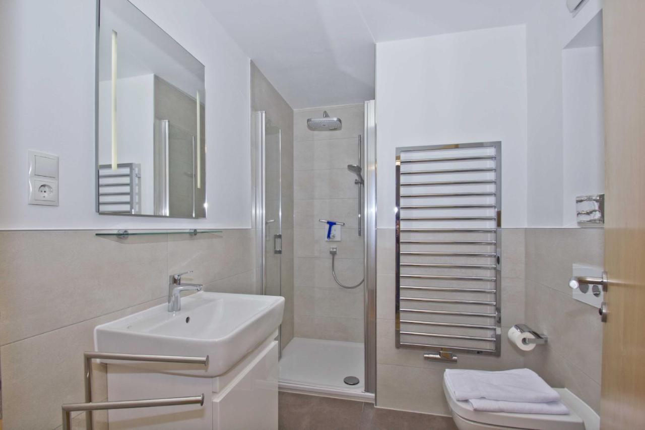 Mit Meerblick Und Balkon, Gratis Nutzung Vom Ahoi Erlebnisbad Und Sauna In Sellin - Meeresblick Fewo 17 Goehren  Eksteriør billede